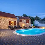 Villa Viktorija